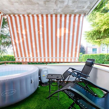 Wolf House - Peschiera Holiday - Jacuzzi Privata Peschiera del Garda Luaran gambar