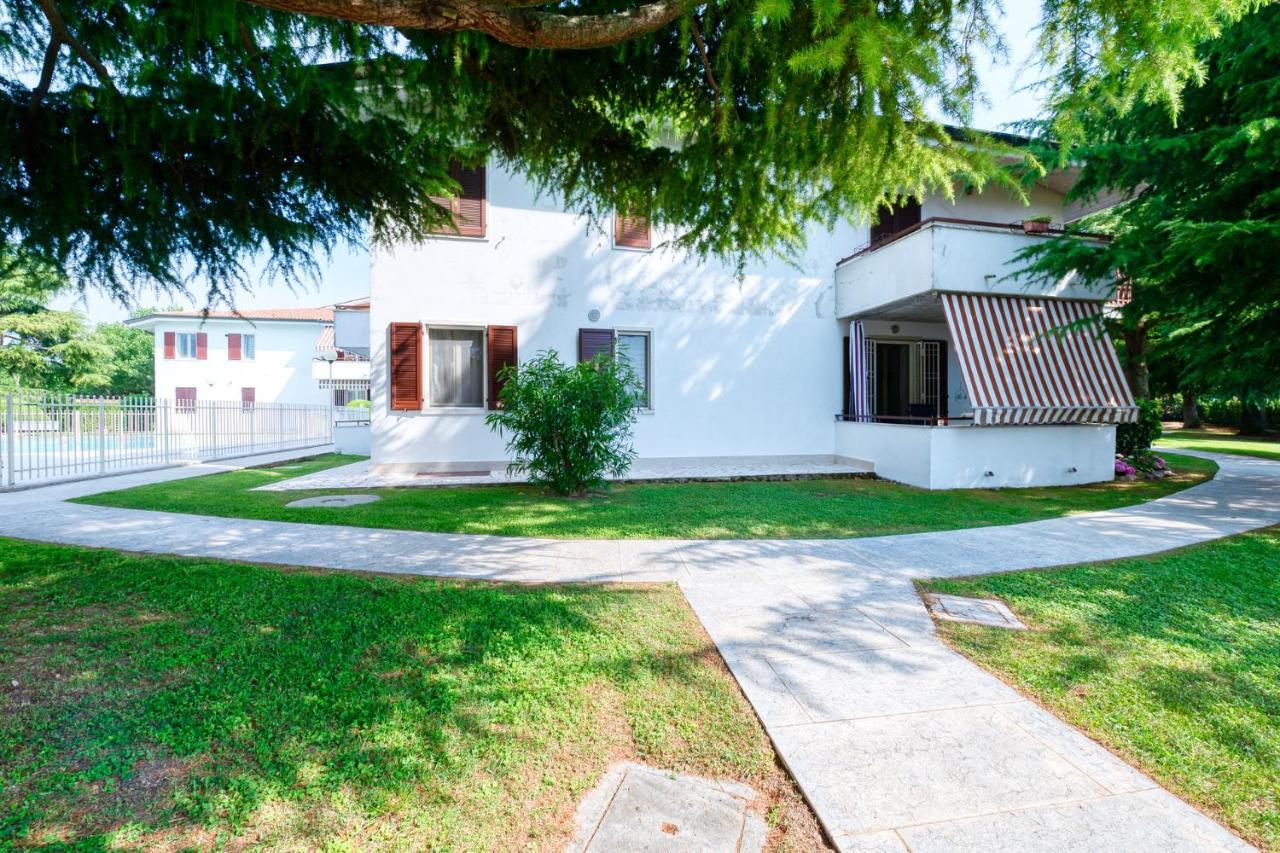 Wolf House - Peschiera Holiday - Jacuzzi Privata Peschiera del Garda Luaran gambar